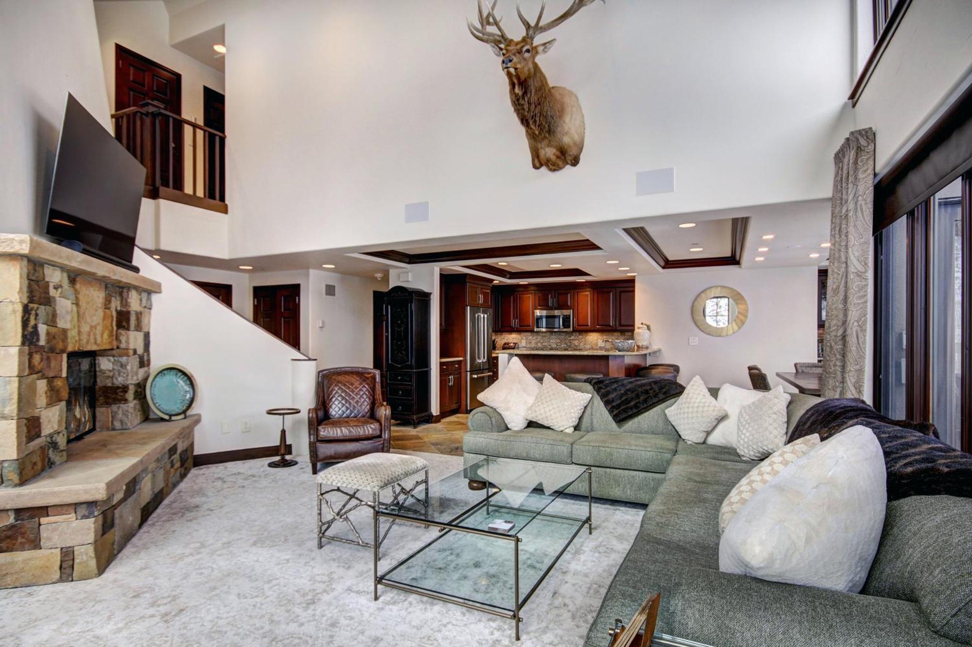 Luxury Ski-In 3 Bedroom Penthouse Inside Pines Lodge, Sleeps 10! Condo Бийвър Крийк Екстериор снимка